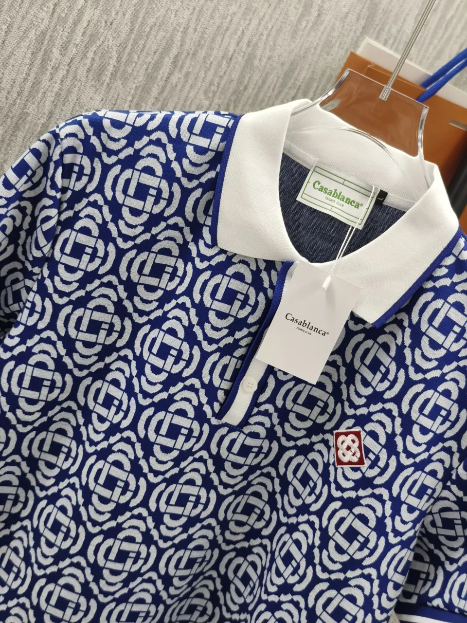 🌈🌈 Casablanca/Casablanca All-over logo jacquard Lapel short-sleeved polo shirt Selected soft waxy terry cotton fabric, fluffy and skin-friendly, breathable and not sweaty Customized fabric using wafer cloth weaving method, jacquard knitting technology, straight cut, smooth, comfortable upper body Breathable, concave and convex three-dimensional sense, fashionable and casual wear Color: Black Sizes:M-3XL